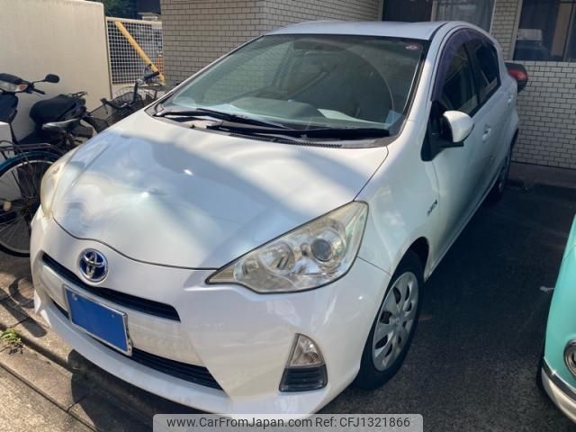 toyota aqua 2012 -TOYOTA--AQUA DAA-NHP10--NHP10-2090900---TOYOTA--AQUA DAA-NHP10--NHP10-2090900- image 1