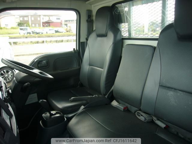 isuzu elf-truck 2020 CFJ1611642 image 2