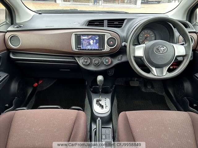 toyota vitz 2011 -TOYOTA--Vitz DBA-NSP135--NSP135-2012467---TOYOTA--Vitz DBA-NSP135--NSP135-2012467- image 2