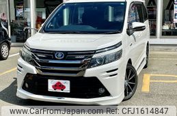 toyota voxy 2014 CFJ1614847