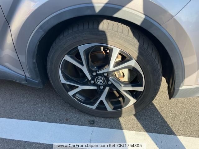 toyota c-hr 2017 CFJ1754305 image 2