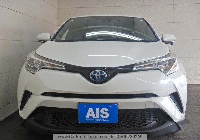 toyota c-hr 2017 REALMOTOR_N9024090058F-90 image 2