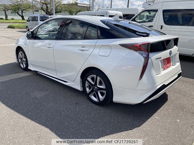 toyota prius 2016 CFJ1739261 image 2