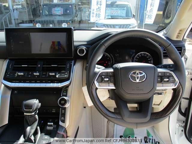 toyota land-cruiser 2024 CFJ1863059 image 2