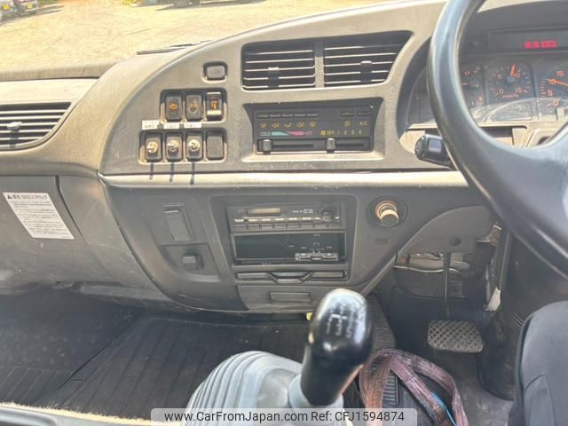 isuzu forward 2005 CFJ1594874 image 2