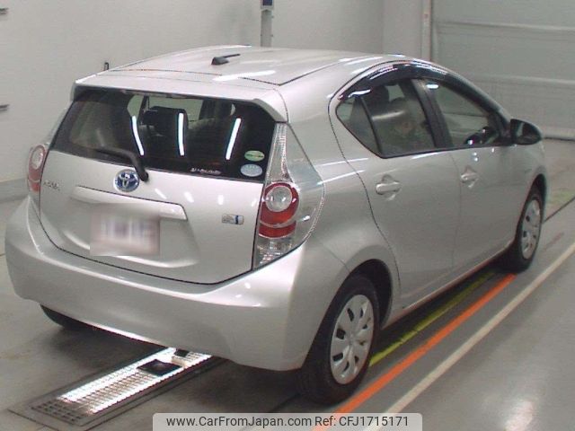 toyota aqua 2014 CFJ1715171 image 2
