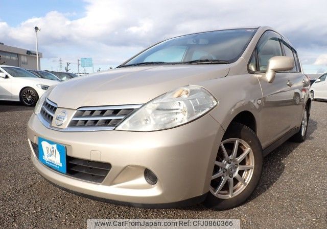 nissan tiida 2011 N2024120280A-24 image 1