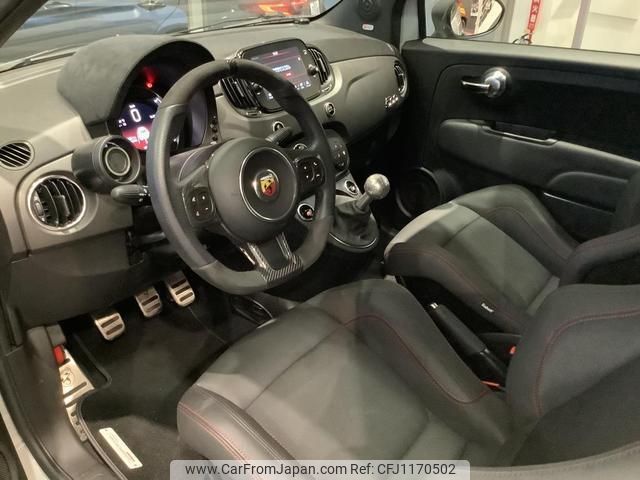 abarth abarth-695 2023 quick_quick_31214T_ZFABF13H9PJH55600 image 2
