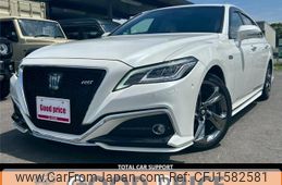 toyota crown 2018 CFJ1582581