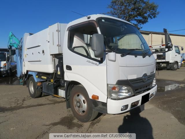 hino dutro 2016 GOO_NET_EXCHANGE_0400935A30241125W002 image 2