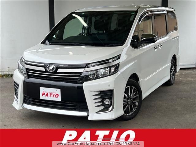toyota voxy 2017 CARSENSOR_JP_AU6351411906 image 1