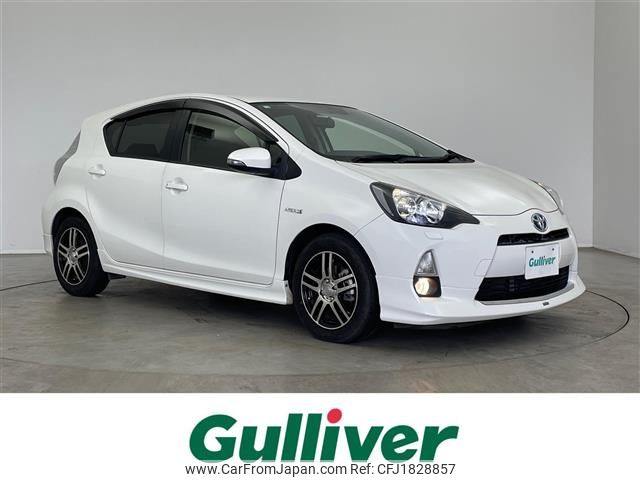 toyota aqua 2012 CFJ1828857 image 1