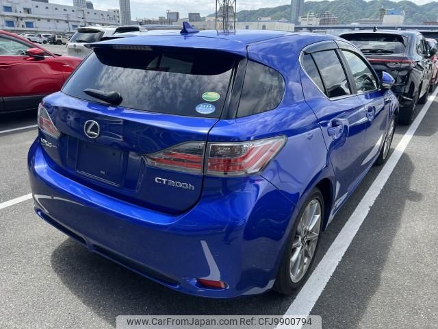 lexus ct 2013 quick_quick_DAA-ZWA10_ZWA10-2154135 image 2