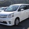 toyota noah-dba-zrr70w 2010 CFJ1656701 image 1