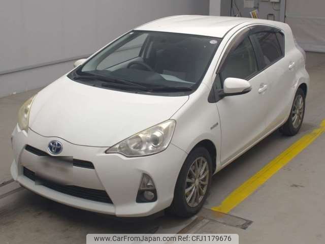 toyota aqua 2013 -TOYOTA--AQUA DAA-NHP10--NHP10-6157681---TOYOTA--AQUA DAA-NHP10--NHP10-6157681- image 1