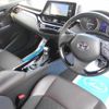 toyota c-hr 2017 quick_quick_DAA-ZYX10_ZYX10-2025388 image 7