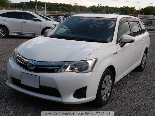 toyota corolla-fielder 2013 quick_quick_DAA-NKE165G_NKE165-7005518 image 1
