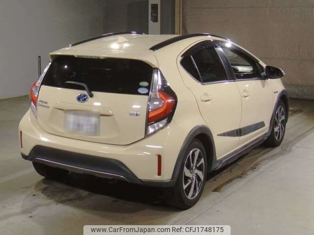 toyota aqua 2017 CFJ1748175 image 2