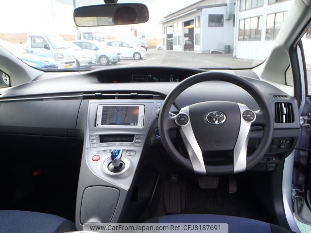 toyota prius 2013 -TOYOTA--Prius DAA-ZVW30--ZVW30-5735605---TOYOTA--Prius DAA-ZVW30--ZVW30-5735605- image 2