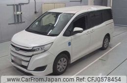 toyota noah 2017 -TOYOTA--Noah DBA-ZRR80Gｶｲ--ZRR80-0371244---TOYOTA--Noah DBA-ZRR80Gｶｲ--ZRR80-0371244-