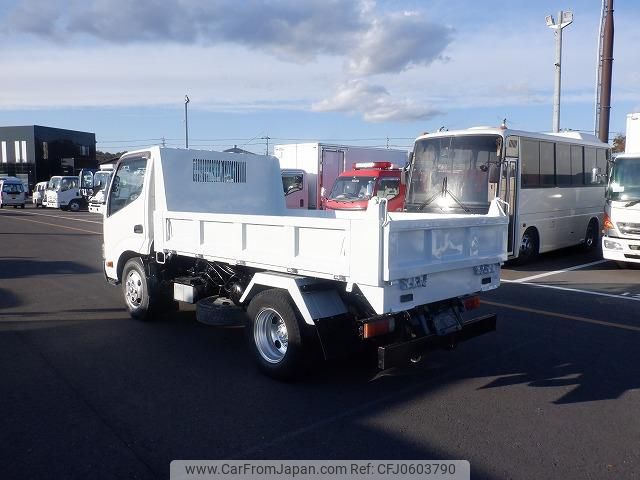 hino dutro 2015 GOO_NET_EXCHANGE_0402951A30241226W001 image 2