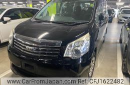 toyota noah 2010 CFJ1622482