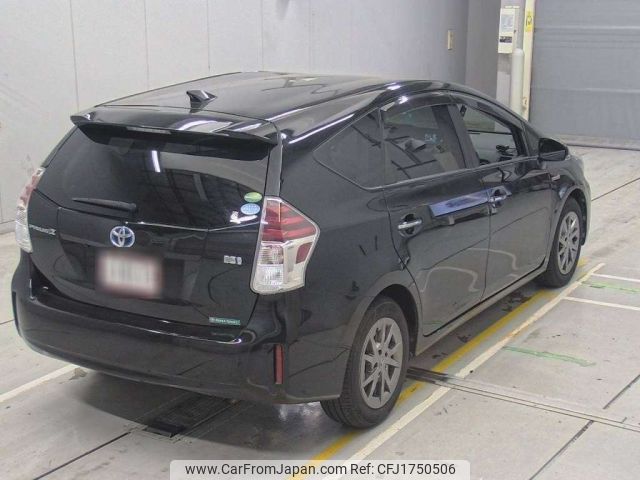 toyota prius-α 2017 CFJ1750506 image 2