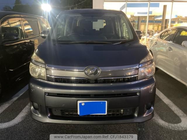 toyota voxy 2010 CFJ1843379 image 2