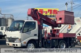 hino dutro 2012 CFJ1675213