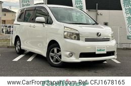 toyota voxy 2010 CFJ1678165