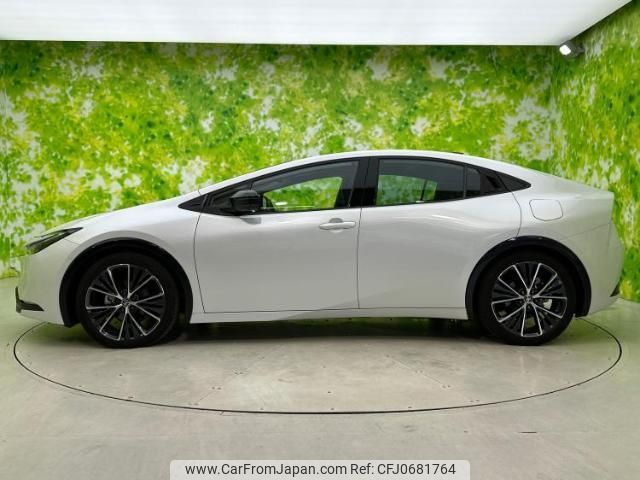 toyota prius 2023 quick_quick_6AA-MXWH60_MXWH60-4005170 image 2