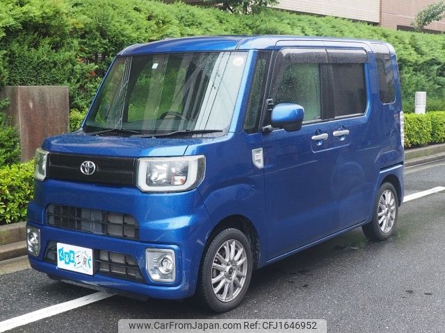 toyota pixis-mega 2017 CFJ1646952 image 1