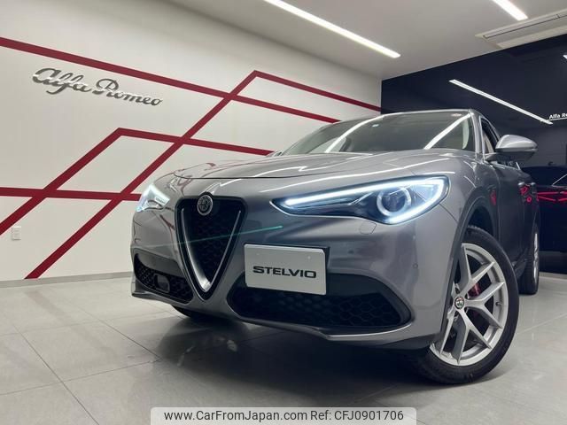 alfa-romeo stelvio 2020 quick_quick_94920_ZARFAHHN8J7C19506 image 1