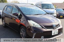 toyota prius-α 2013 CFJ0943932