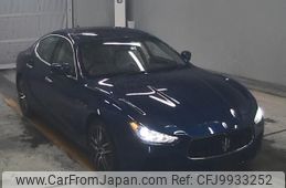 maserati ghibli 2014 -MASERATI--Maserati Ghibli ZAMSS57C001134334---MASERATI--Maserati Ghibli ZAMSS57C001134334-