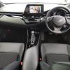 toyota c-hr 2021 quick_quick_6AA-ZYX11_ZYX11-2042177 image 3