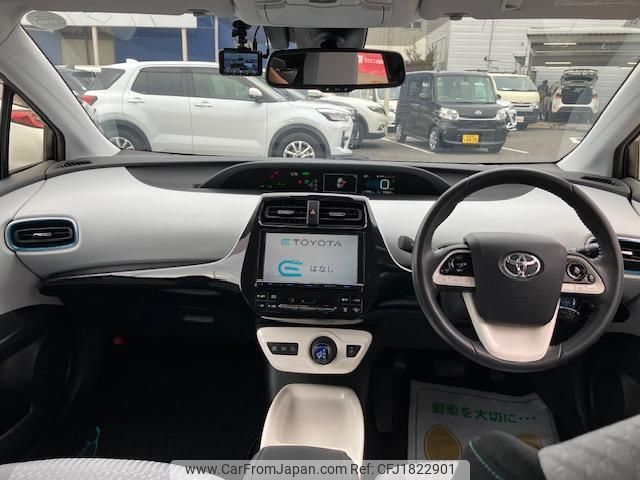 toyota prius 2016 CFJ1822901 image 2