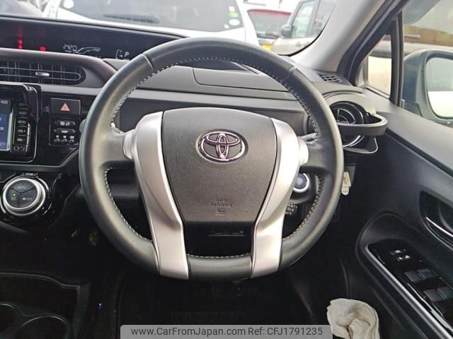 toyota aqua 2017 CFJ1791235 image 2