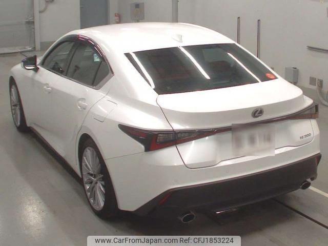 lexus is 2023 CFJ1853224 image 2