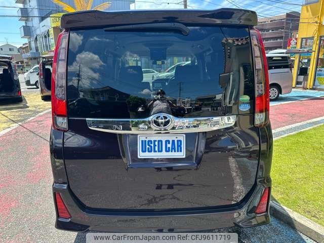 toyota noah 2016 -TOYOTA--Noah DBA-ZRR80W--ZRR80W-0213736---TOYOTA--Noah DBA-ZRR80W--ZRR80W-0213736- image 2