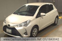 toyota vitz 2017 CFJ1843042