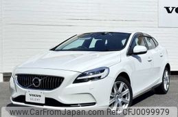 volvo v40 2017 -VOLVO--Volvo V40 DBA-MB4154T--YV1MV2920H2433221---VOLVO--Volvo V40 DBA-MB4154T--YV1MV2920H2433221-