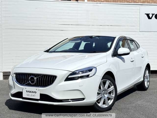 volvo v40 2017 -VOLVO--Volvo V40 DBA-MB4154T--YV1MV2920H2433221---VOLVO--Volvo V40 DBA-MB4154T--YV1MV2920H2433221- image 1