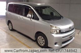 toyota voxy 2010 CFJ1744942