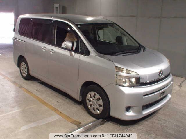 toyota voxy 2010 CFJ1744942 image 1