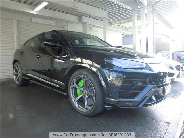 Used LAMBORGHINI URUS 2019 ZPBEA1ZLXKLA03813 in good condition for sale