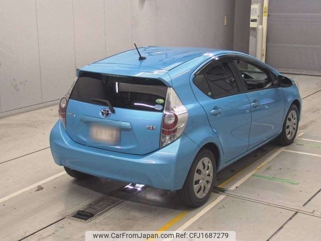 toyota aqua 2012 CFJ1687279 image 2