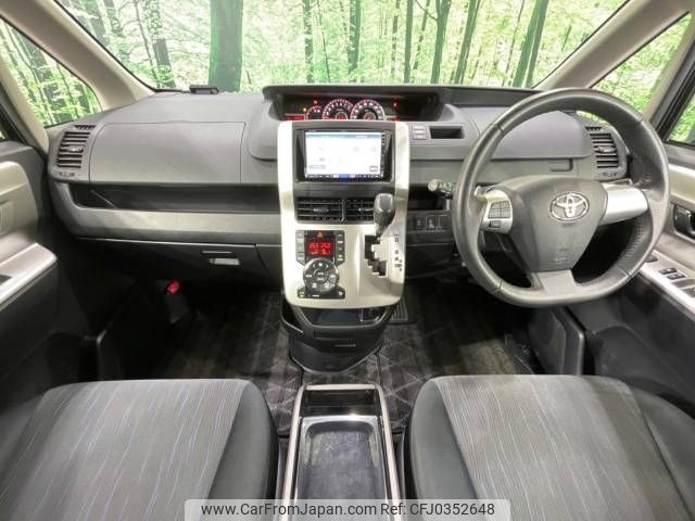 toyota voxy 2010 -TOYOTA--Voxy DBA-ZRR70W--ZRR70-0386721---TOYOTA--Voxy DBA-ZRR70W--ZRR70-0386721- image 2