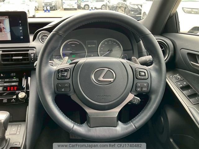 lexus is 2023 CFJ1740482 image 2