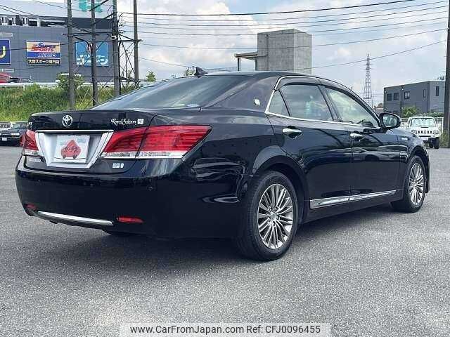 toyota crown 2013 504928-923342 image 2